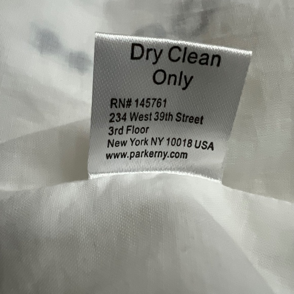 Parker Tiered flutter sleeve Embroidered eyelet cotton white dress size M - Picture 3 of 9